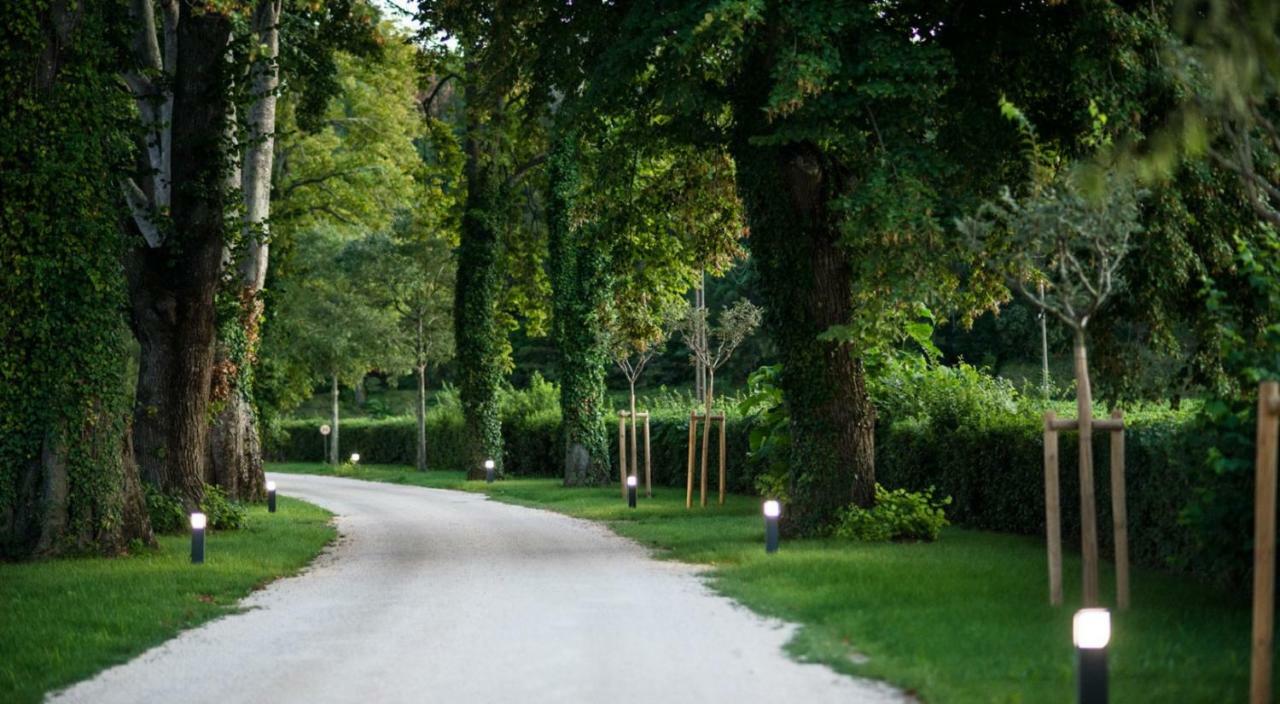 Chateau De Montcaud Sabran 외부 사진